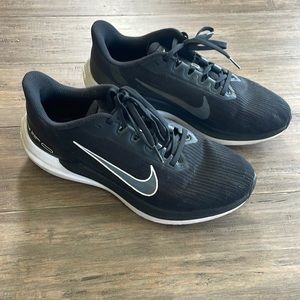 Nike Men’s Winflo 9 Running Shoes   Size 8